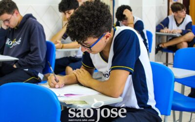 Simulados preparam estudantes para os principais vestibulares do Brasil